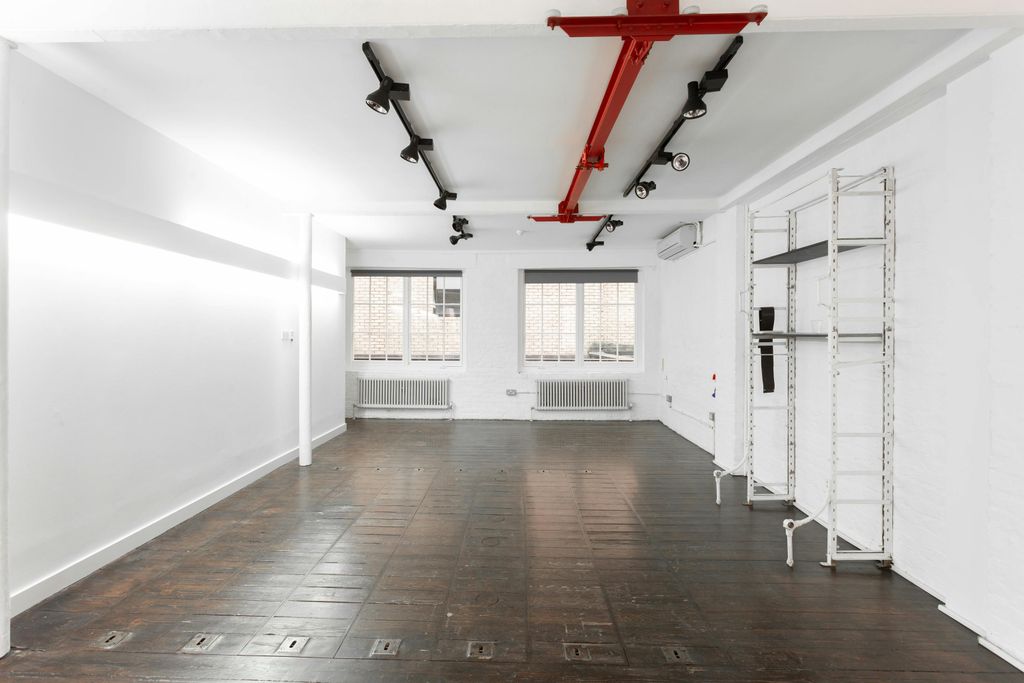 Property photo 2 of 9 6 Willow Street24.Jpg