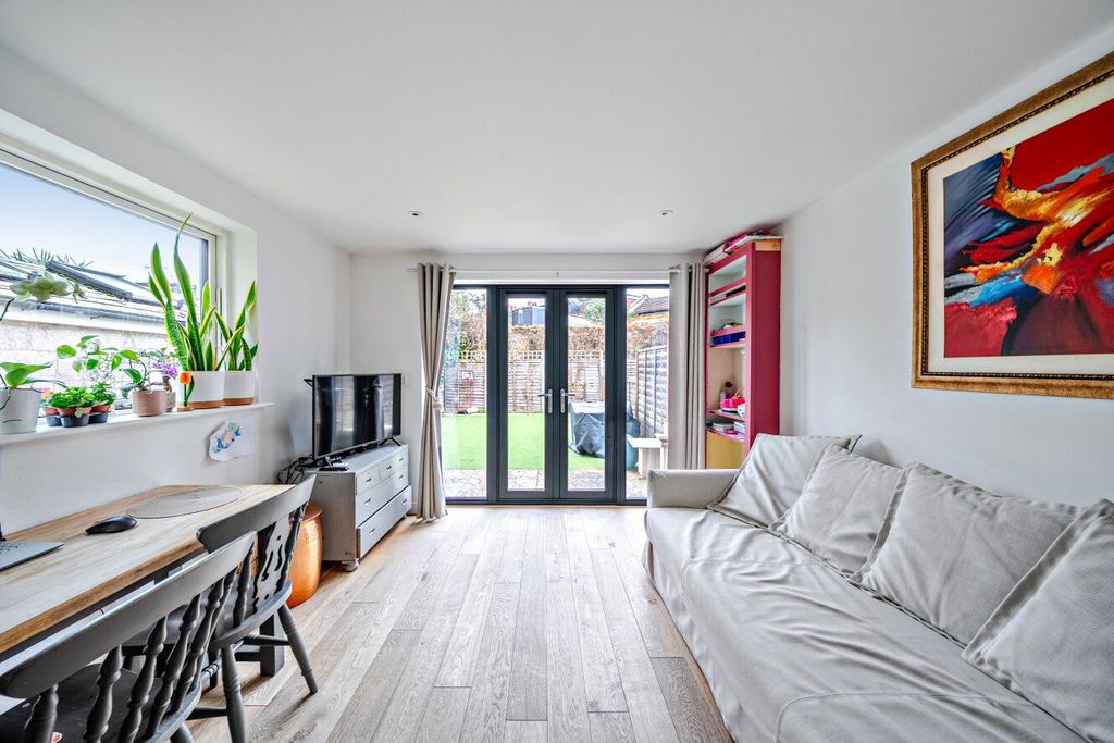 Property photo 3 of 12 Picture No. 19