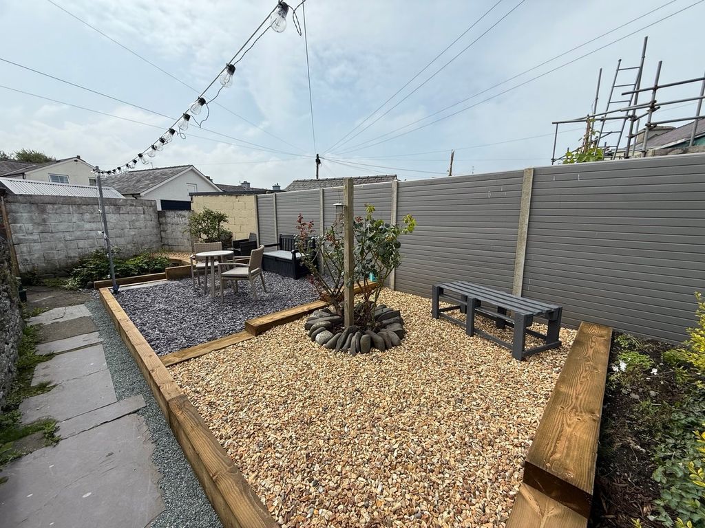 Property photo 3 of 25