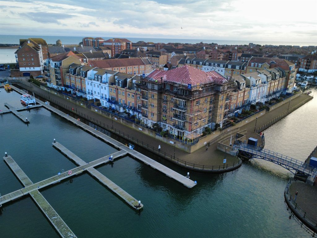 Property photo 2 of 20