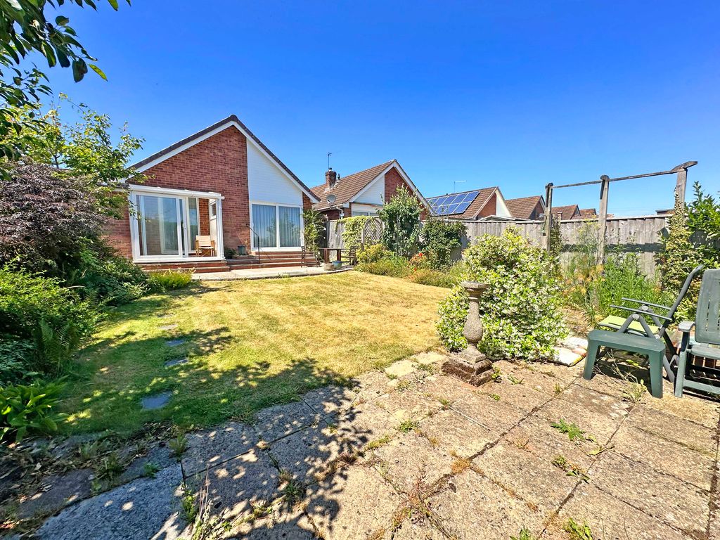 Property photo 2 of 18