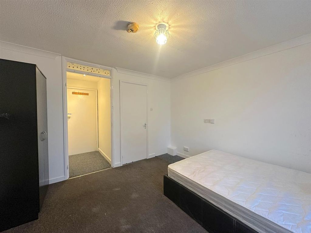 Property photo 2 of 7 Whatsapp Image 2026-01-08 At 1.16.39 Pm (2).Jpeg