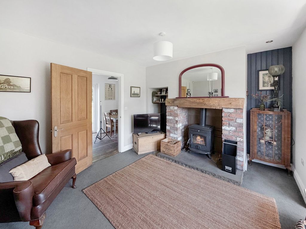 Property photo 3 of 28