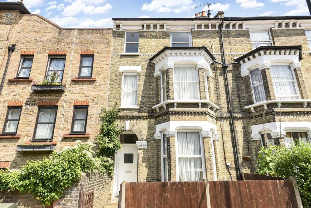 Property photo 1 of 6