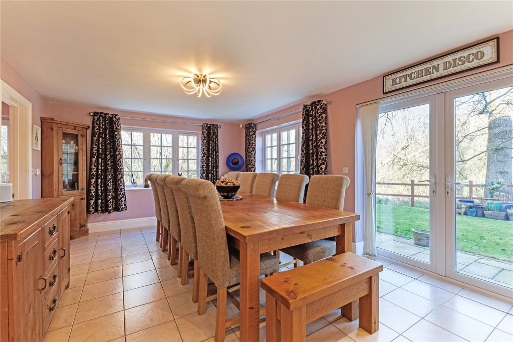 Property photo 2 of 17 Dining Area