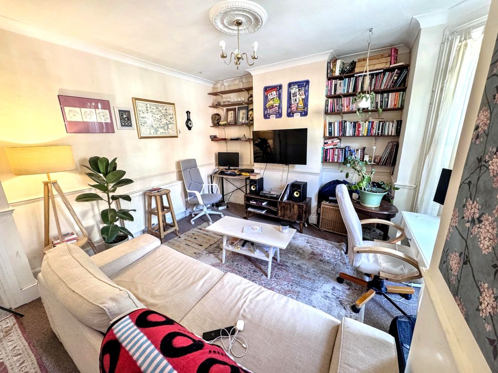 Property photo 3 of 17