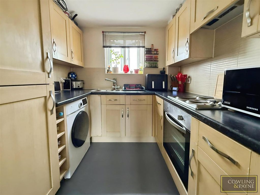 Property photo 2 of 8