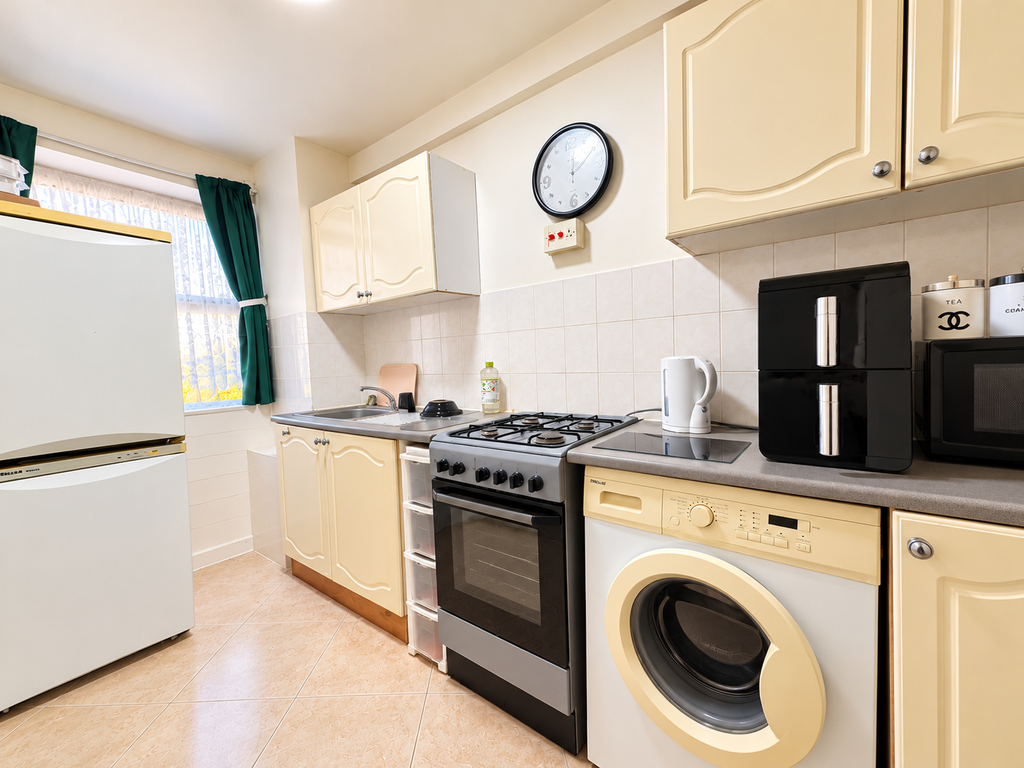Property photo 2 of 10 Ee2F4F72-d529-49c1-A374-27A7A0d264d3