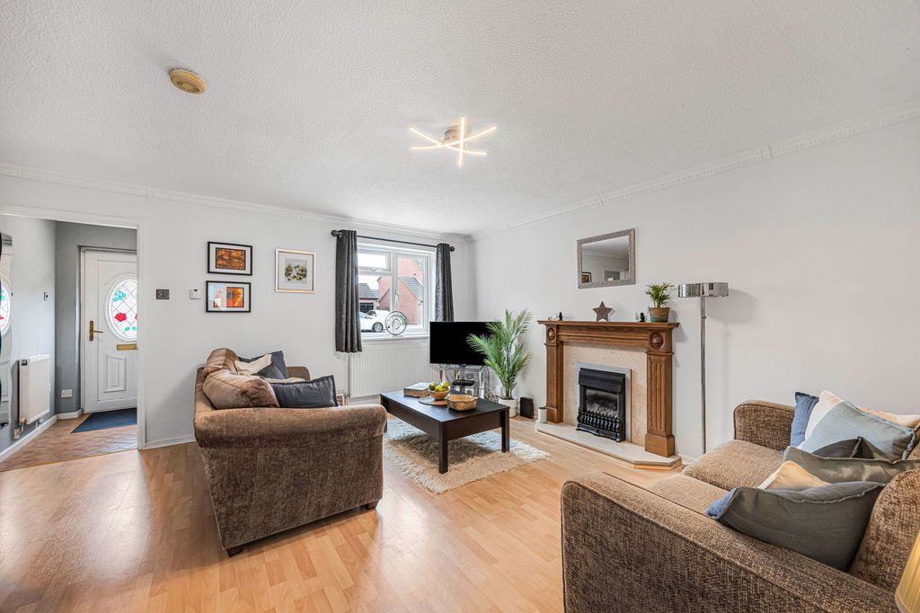 Property photo 2 of 21