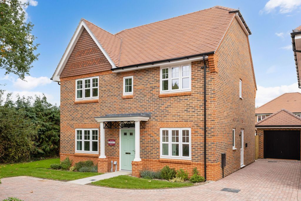 Property photo 2 of 11