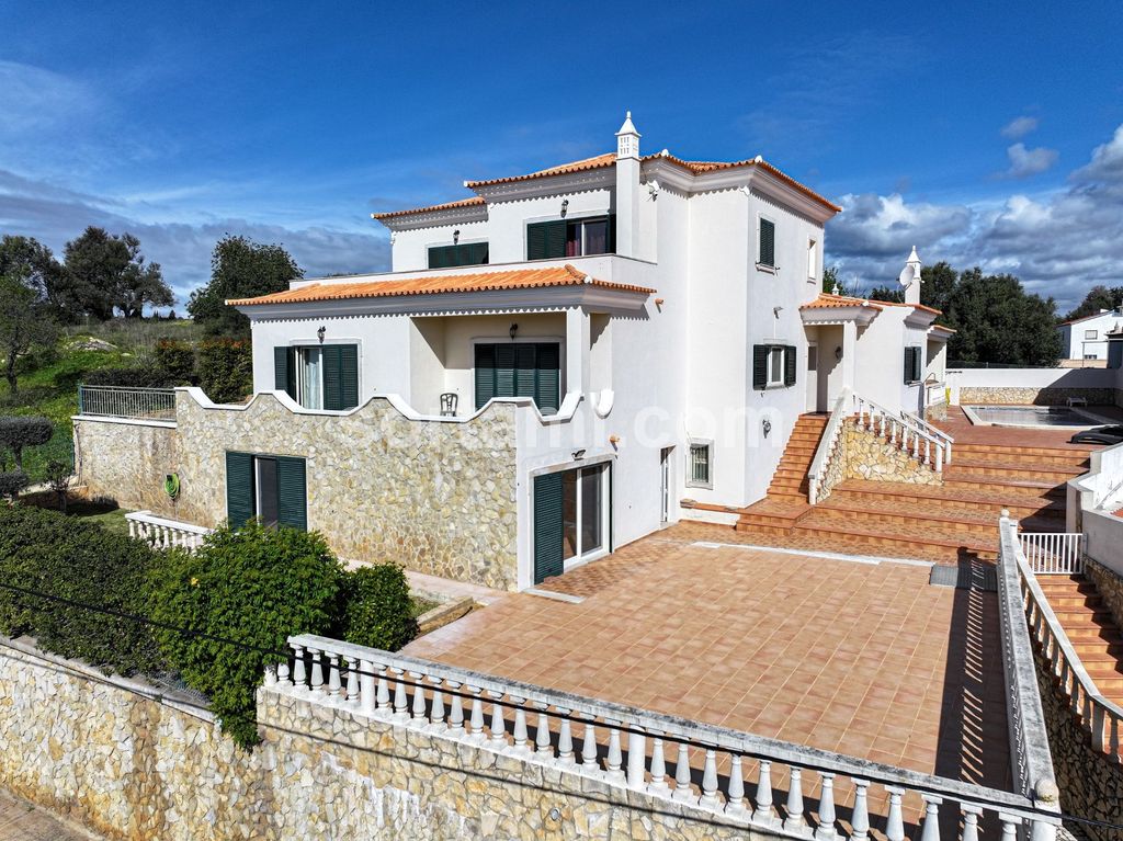 Property photo 1 of 62