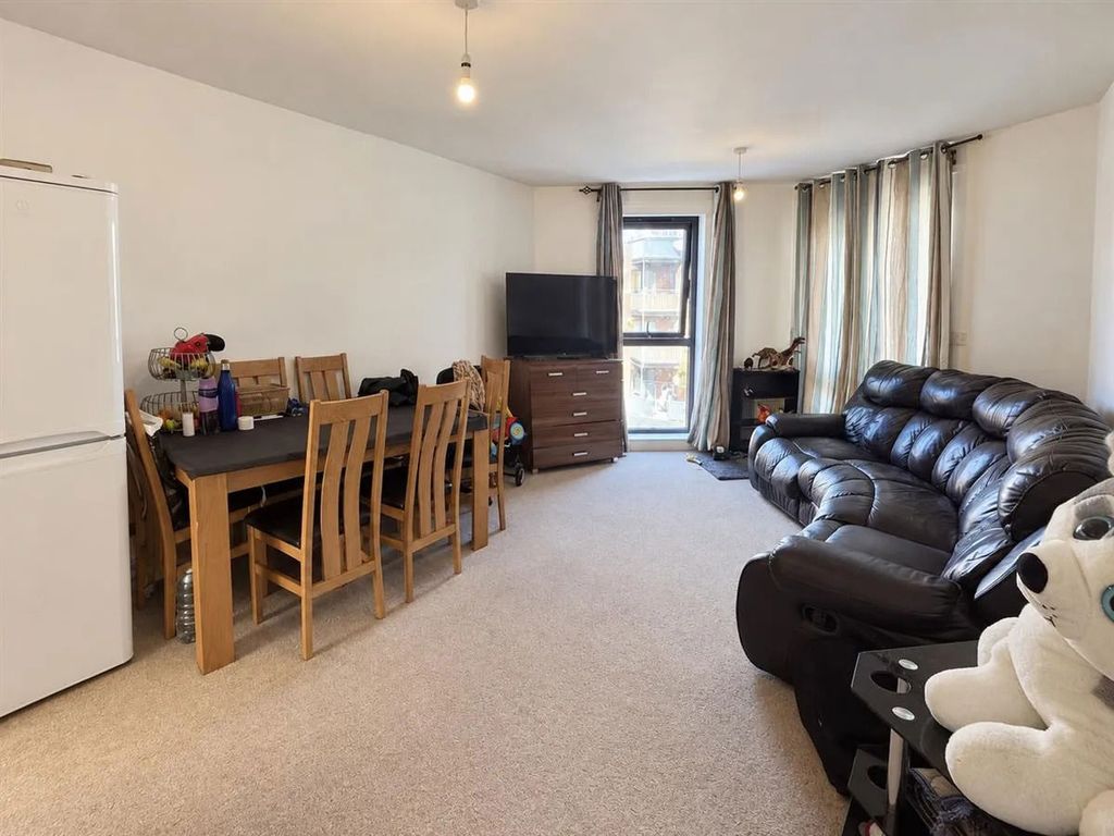 Property photo 3 of 15