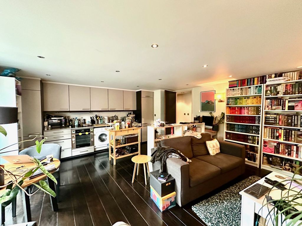 Property photo 2 of 5