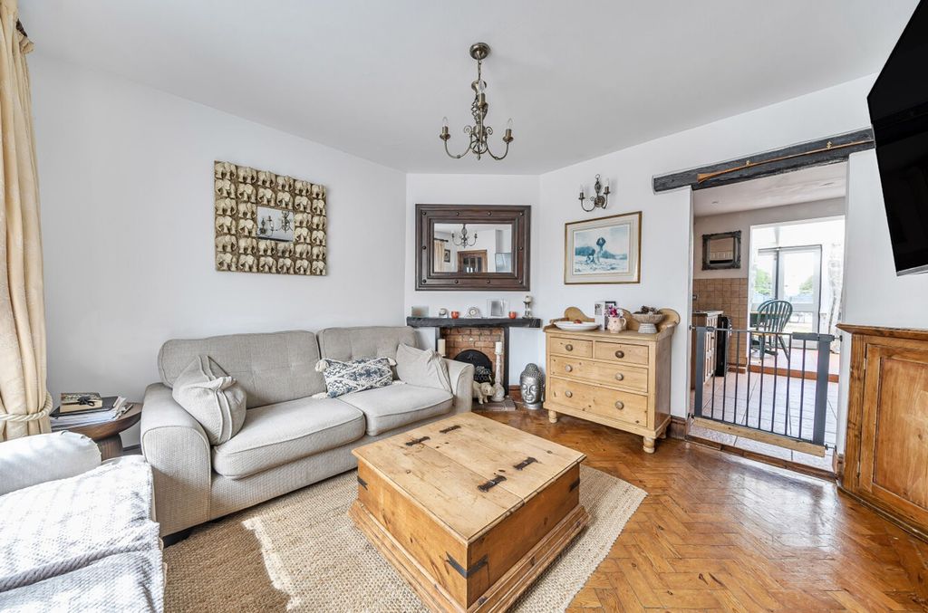 Property photo 2 of 14