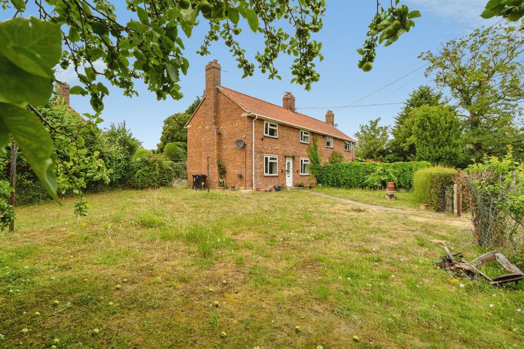 Property photo 2 of 19