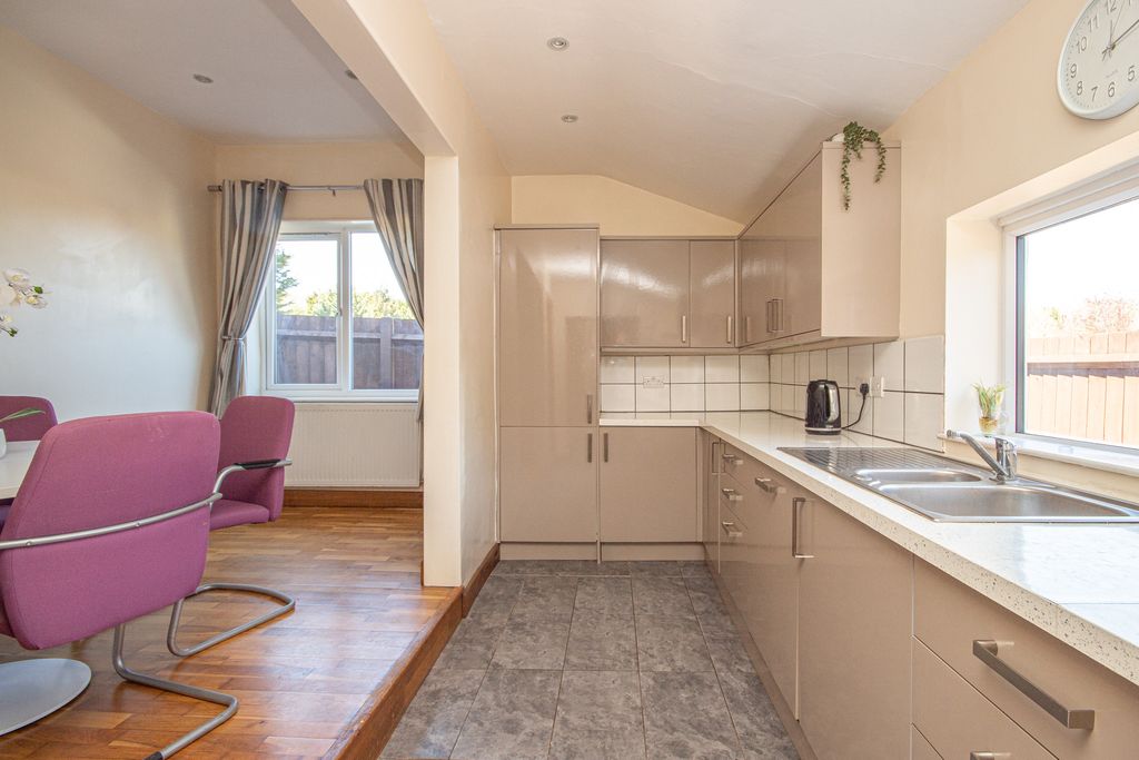 Property photo 2 of 18 Kitchen/Diner