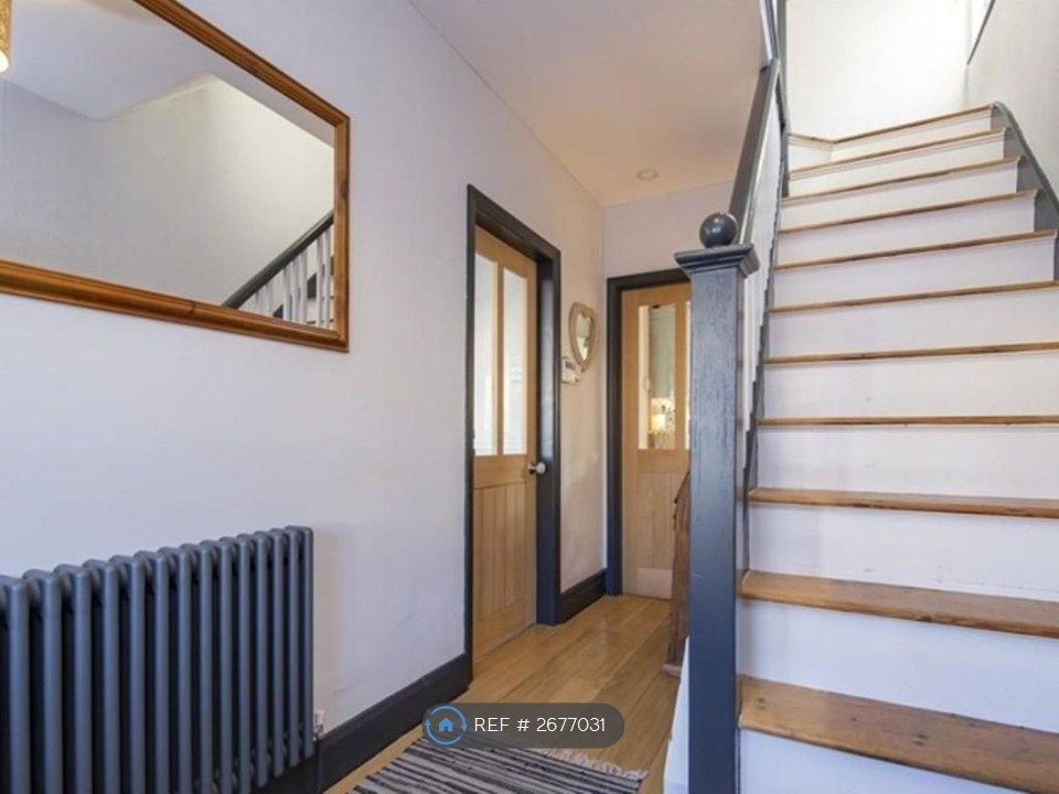 Property photo 3 of 34