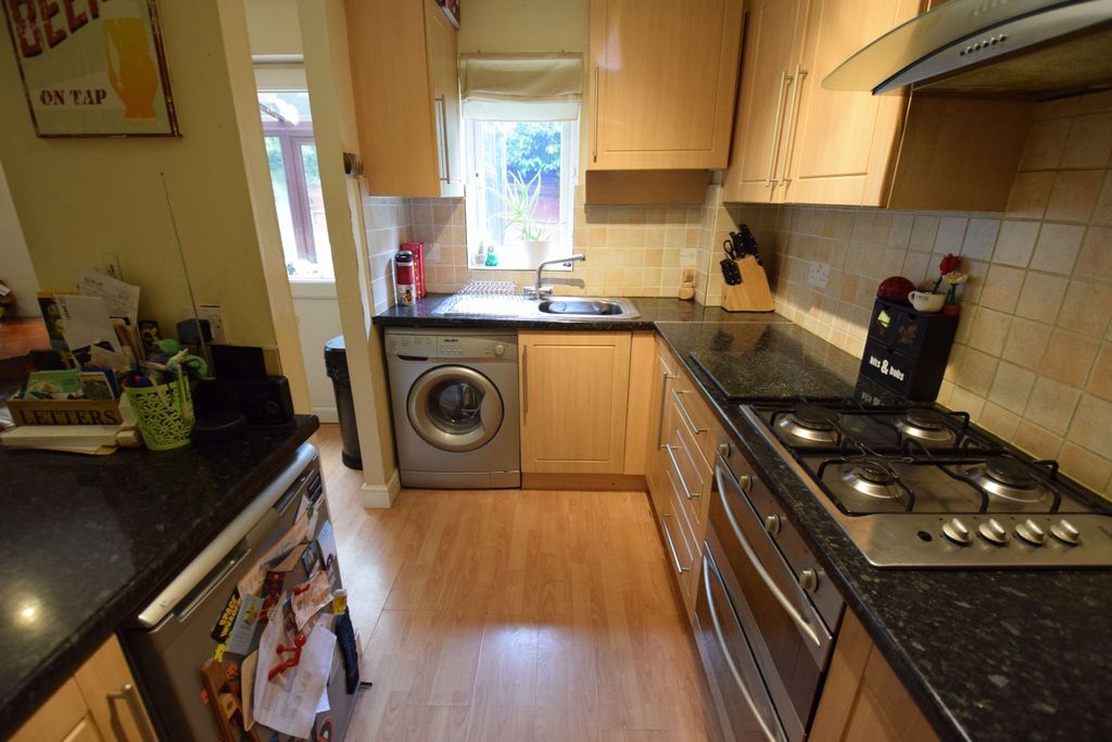 Property photo 3 of 12 4850012