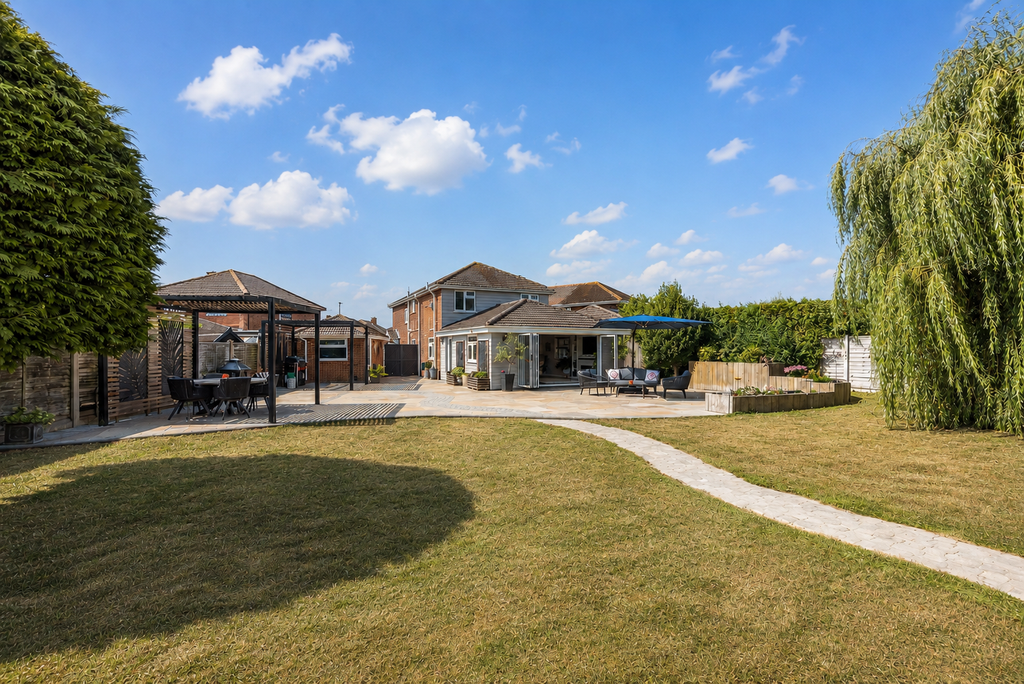 Property photo 2 of 34