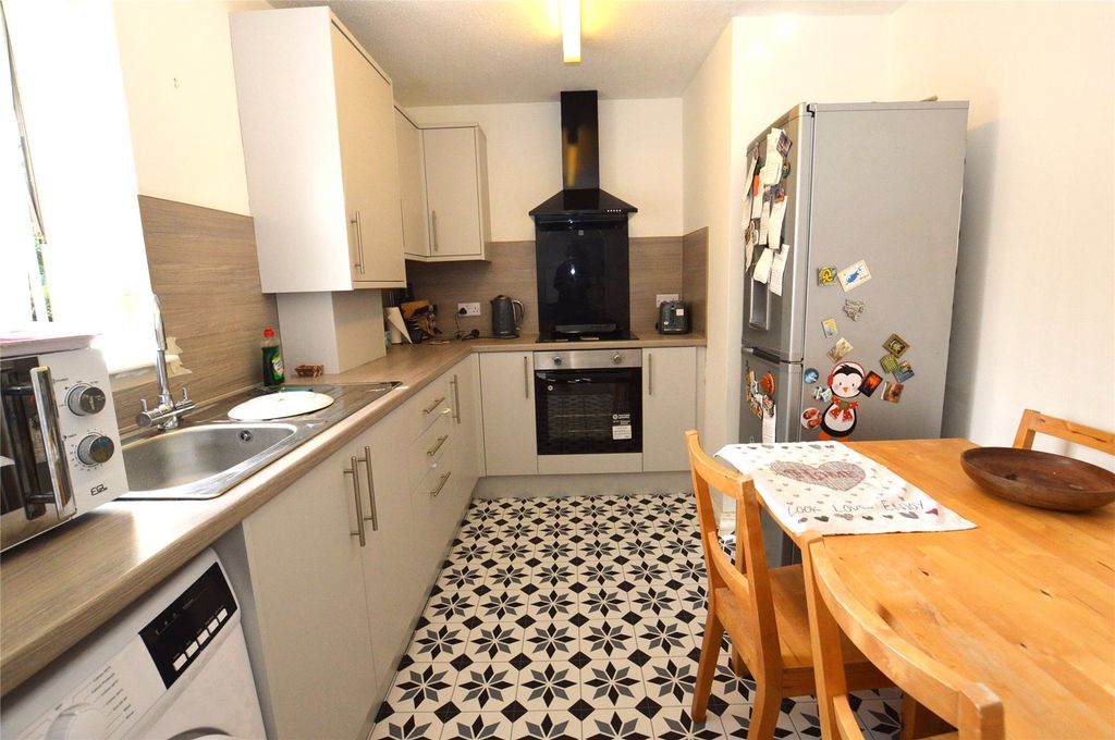 Property photo 3 of 8 Picture No. 01