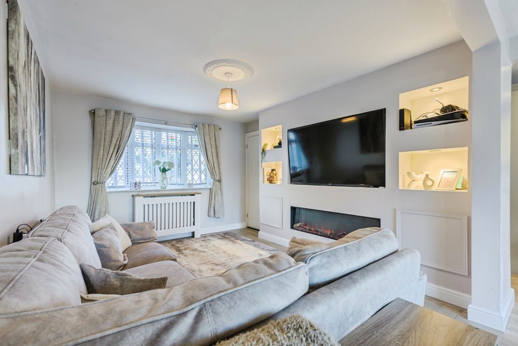 Property photo 3 of 20 Pbox-Img.Jpg