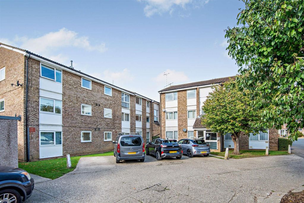 Property photo 1 of 7