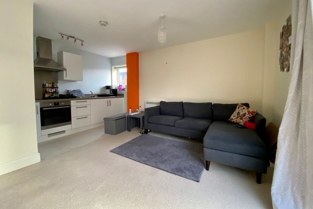 Property photo 3 of 10 Open Plan Living/Din
