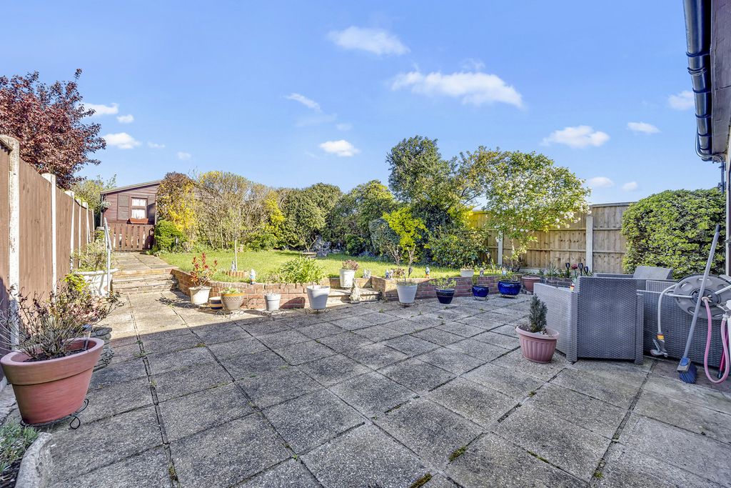 Property photo 3 of 23