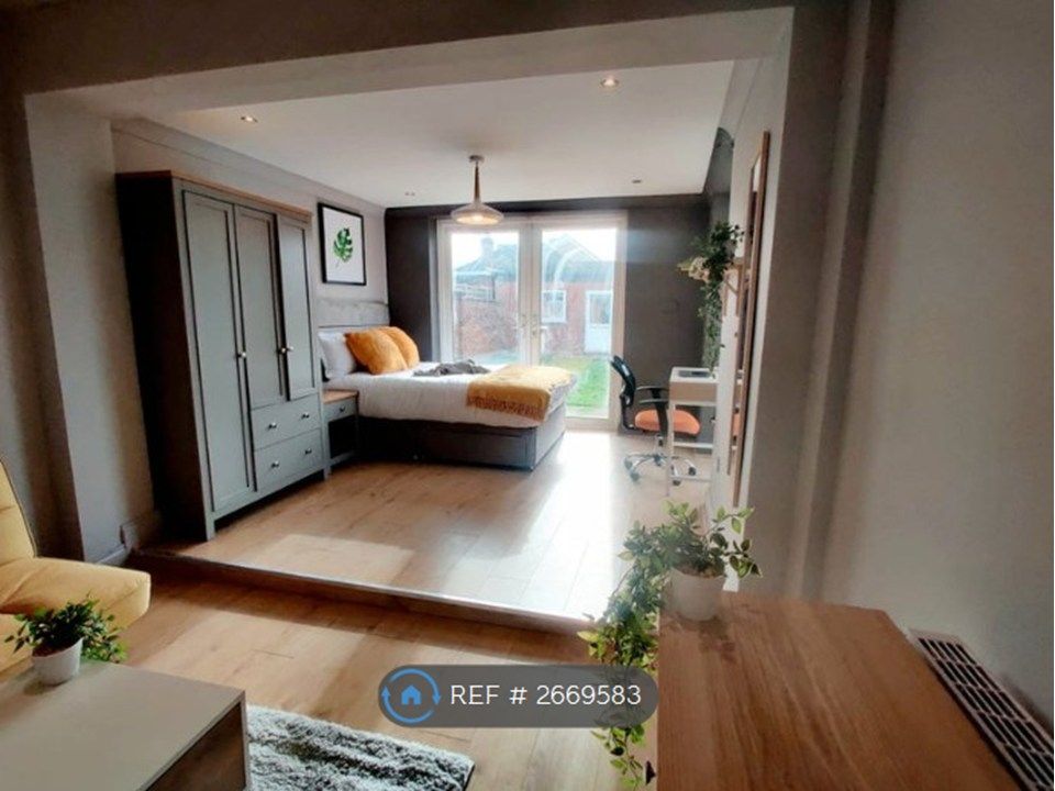 Property photo 1 of 9 £975 Pcm Bedroom ( All Bills Inc.)