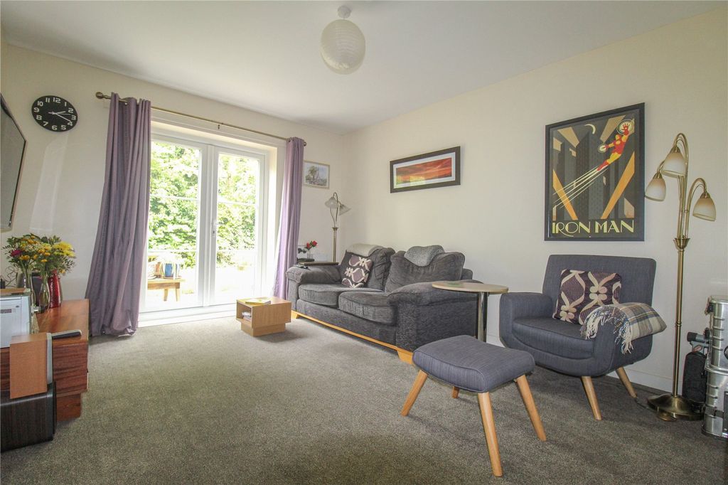 Property photo 3 of 15 Picture No. 06