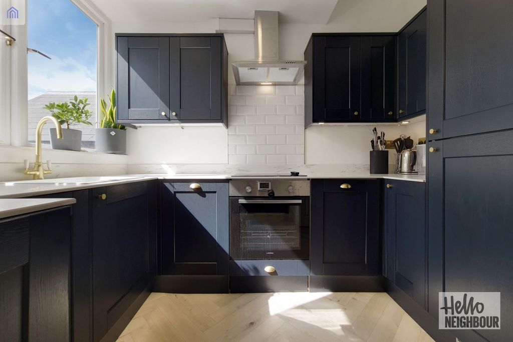 Property photo 3 of 13 Photo 2