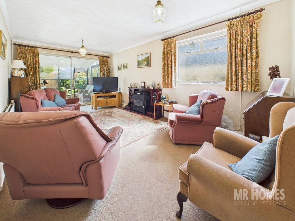 Property photo 2 of 43