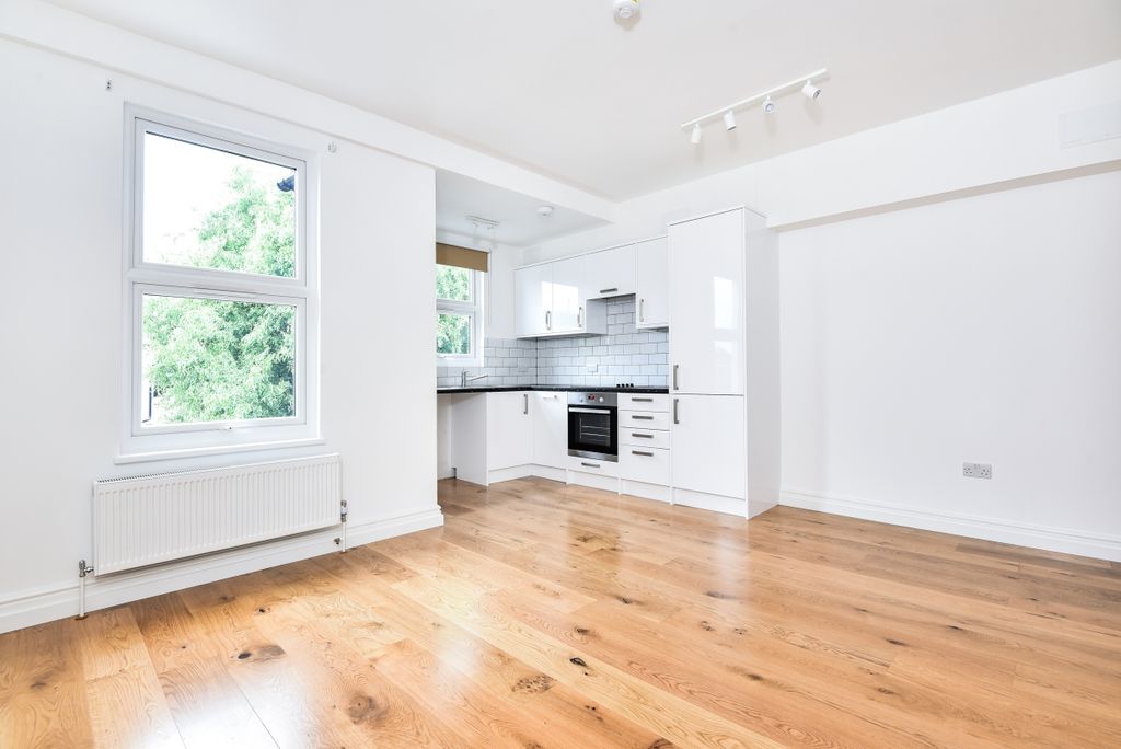 Property photo 1 of 6 301284 (1)
