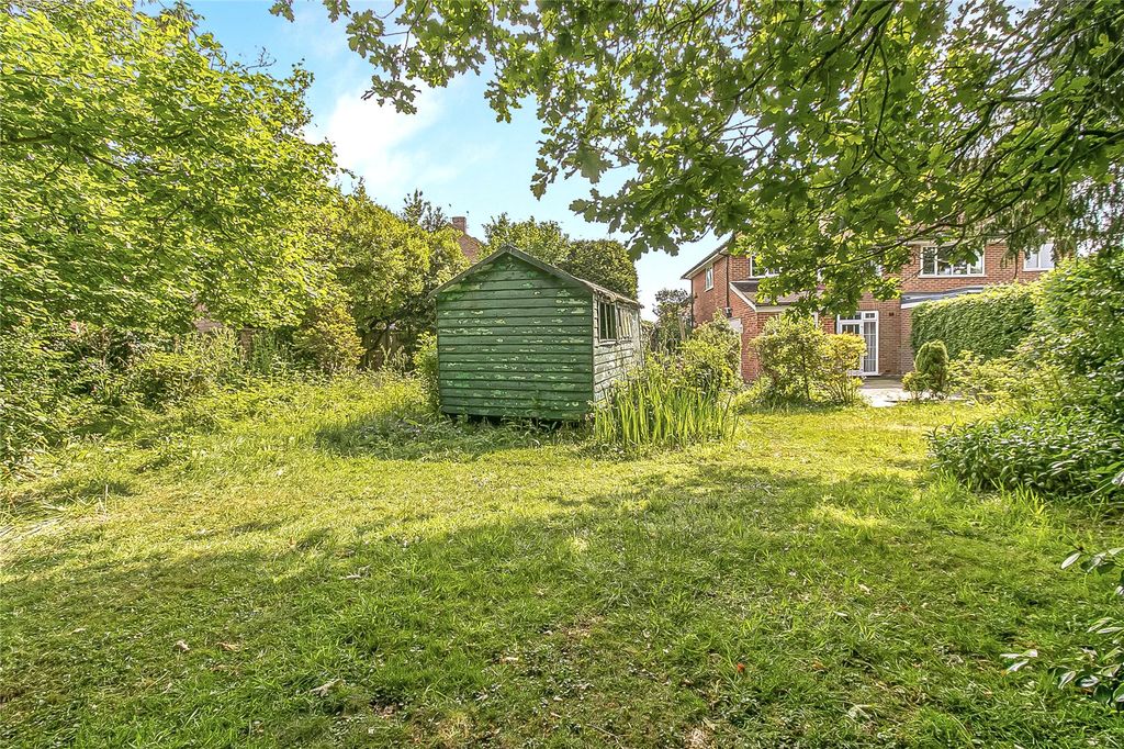Property photo 3 of 12 Garden