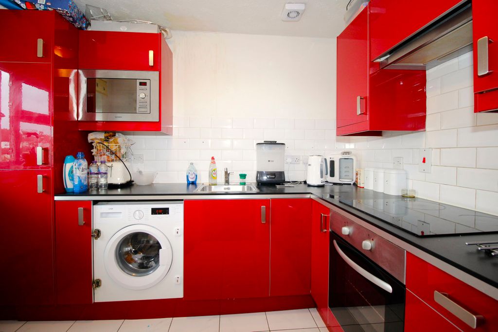 Property photo 2 of 6