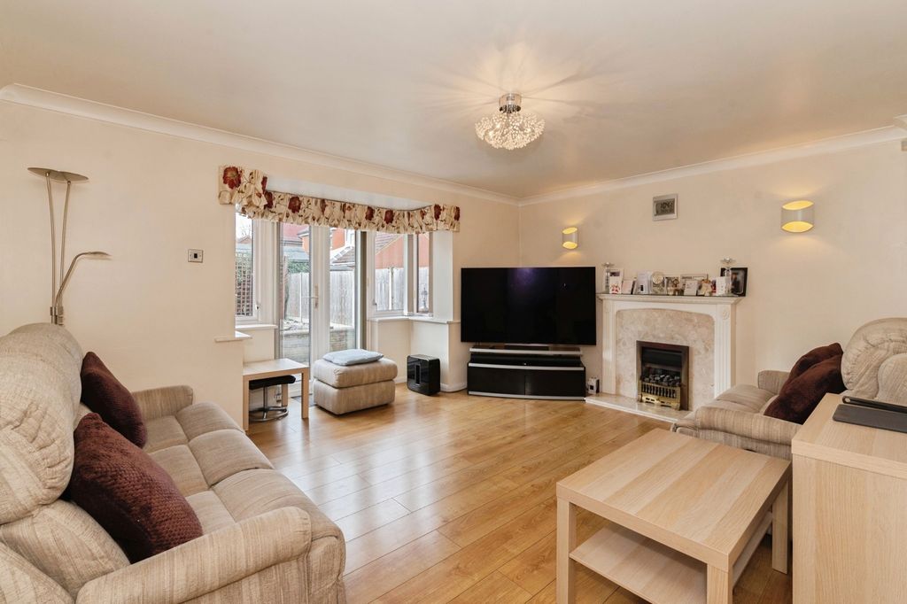 Property photo 2 of 18 Pbox-Img.Jpg