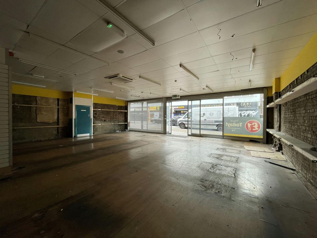 Property photo 2 of 21 341343Green 15.Jpg