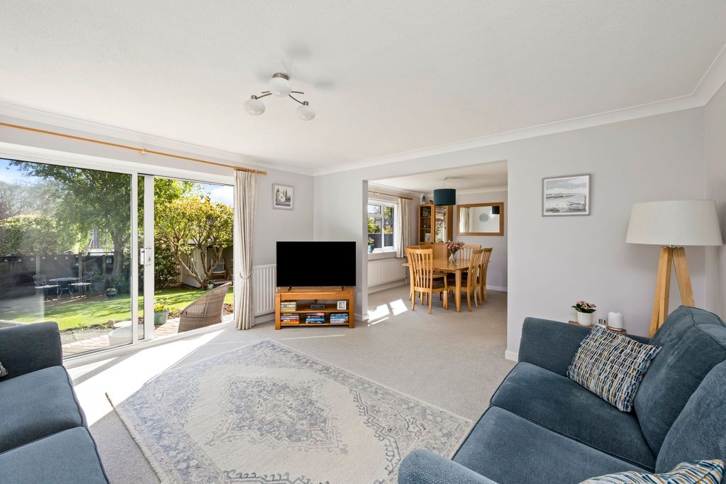 Property photo 2 of 19