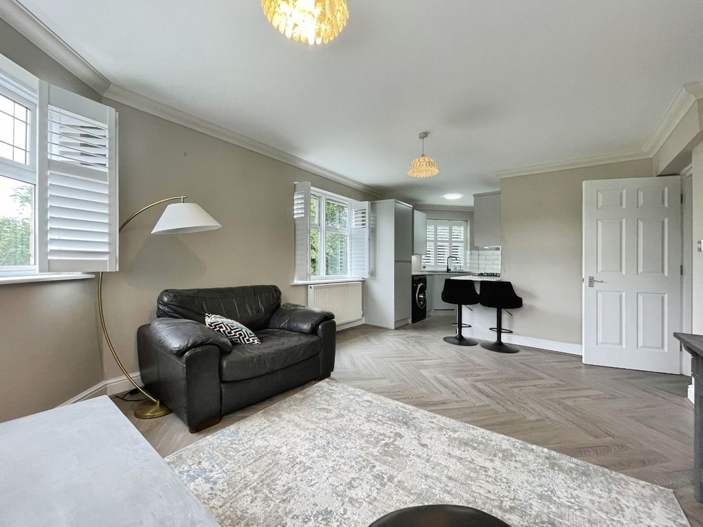 Property photo 3 of 16 Living Room