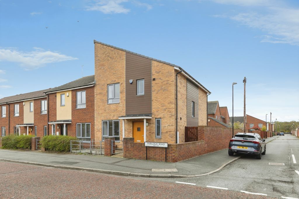 Property photo 1 of 15 Front