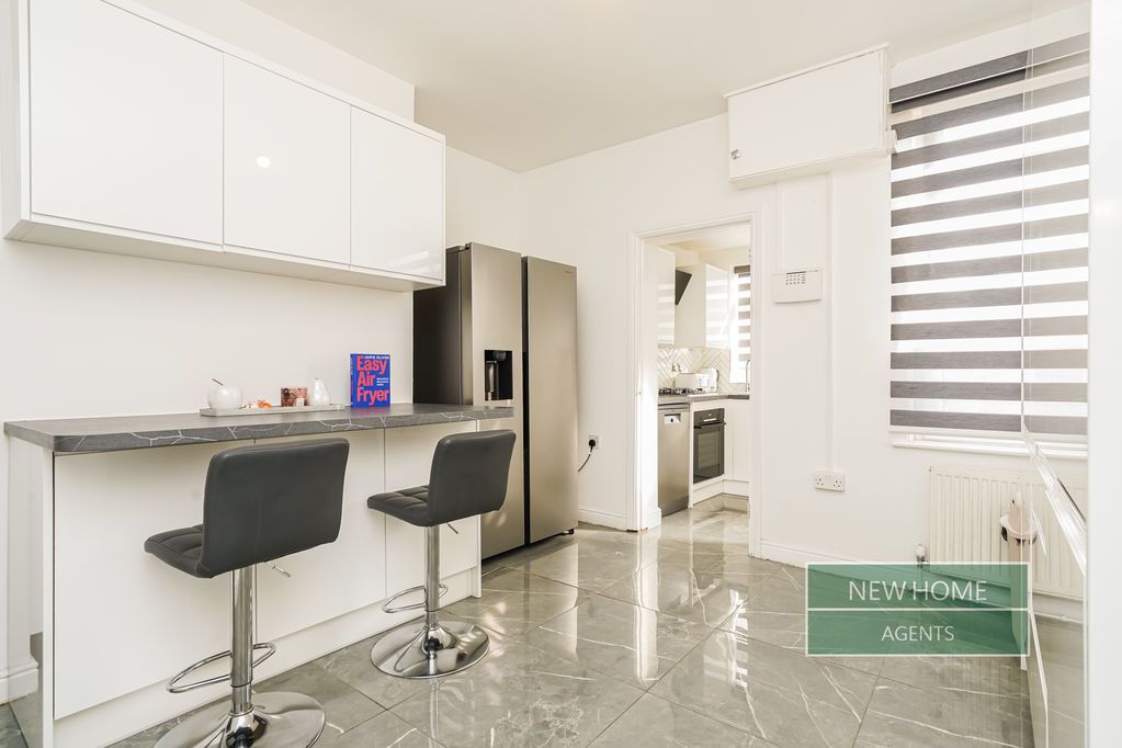 Property photo 2 of 19 Photo 8