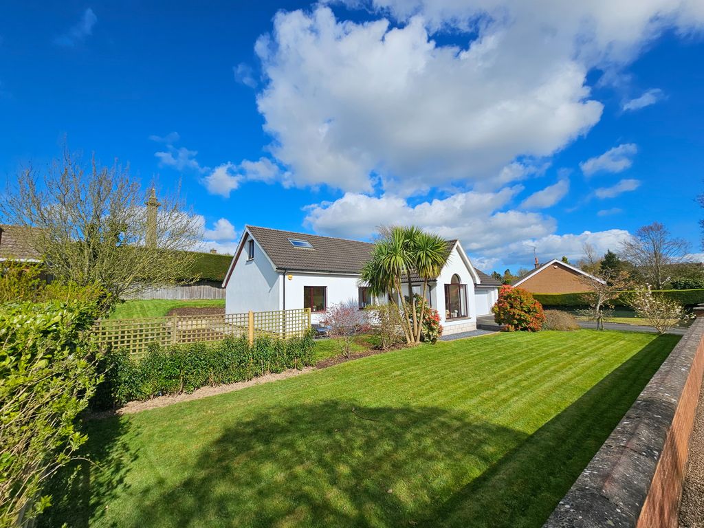 Property photo 2 of 34