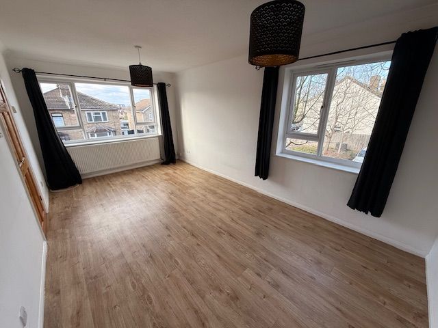 Property photo 2 of 6 Lounge