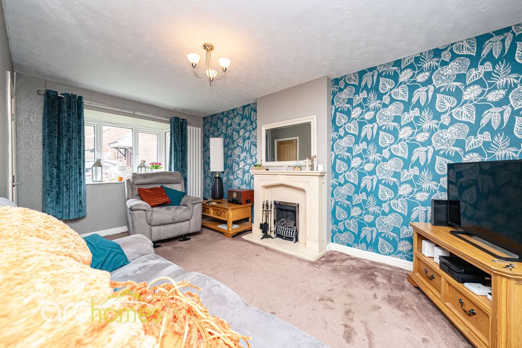 Property photo 2 of 36
