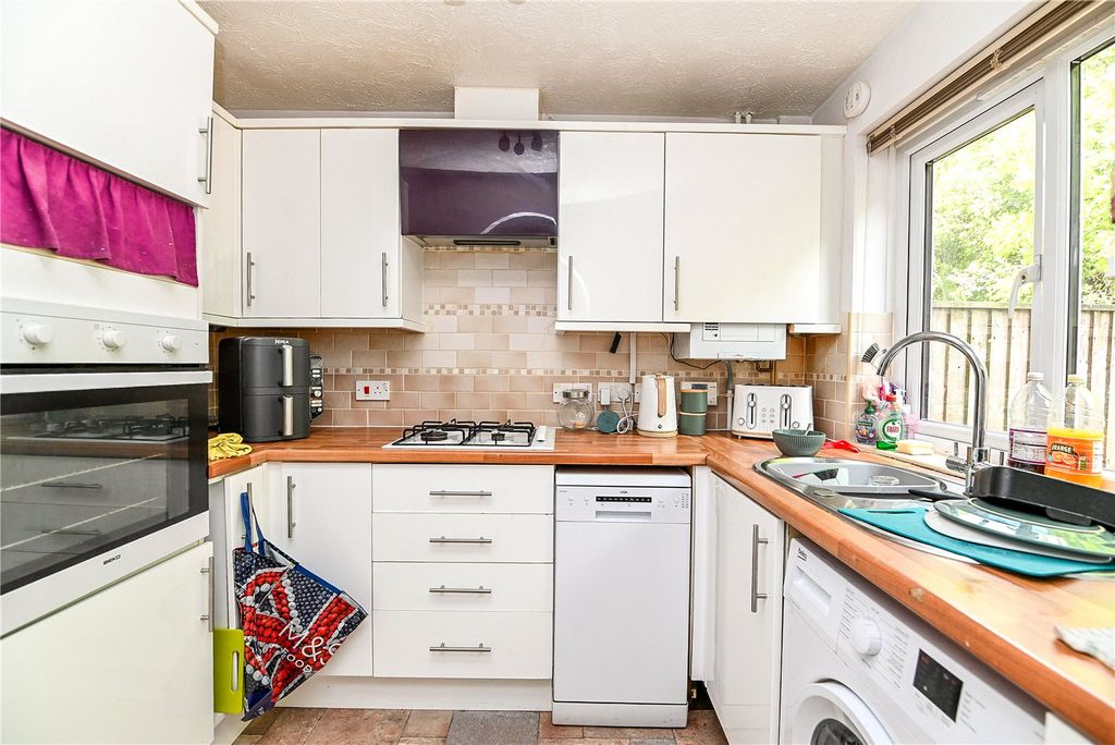 Property photo 3 of 15 Picture No. 05
