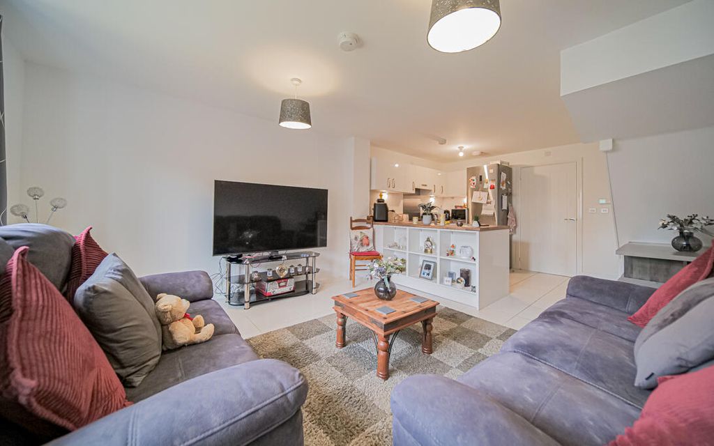 Property photo 2 of 10 P1070346.Jpg