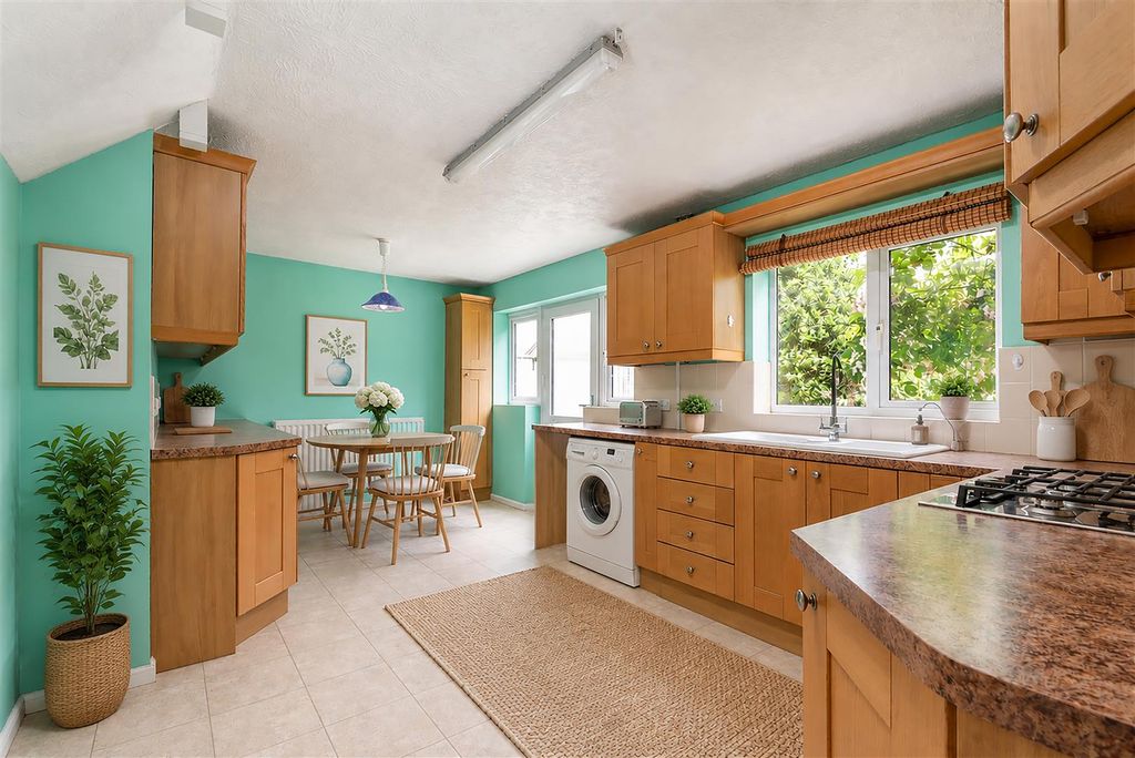 Property photo 2 of 15 8Or-Kitchen2.Jpg