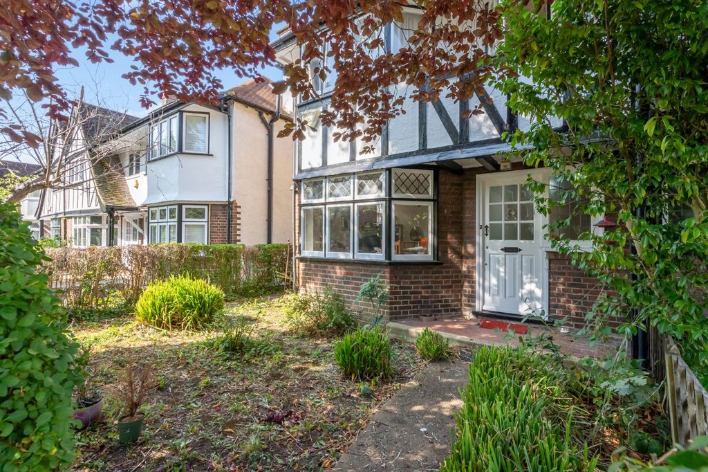 Property photo 2 of 12