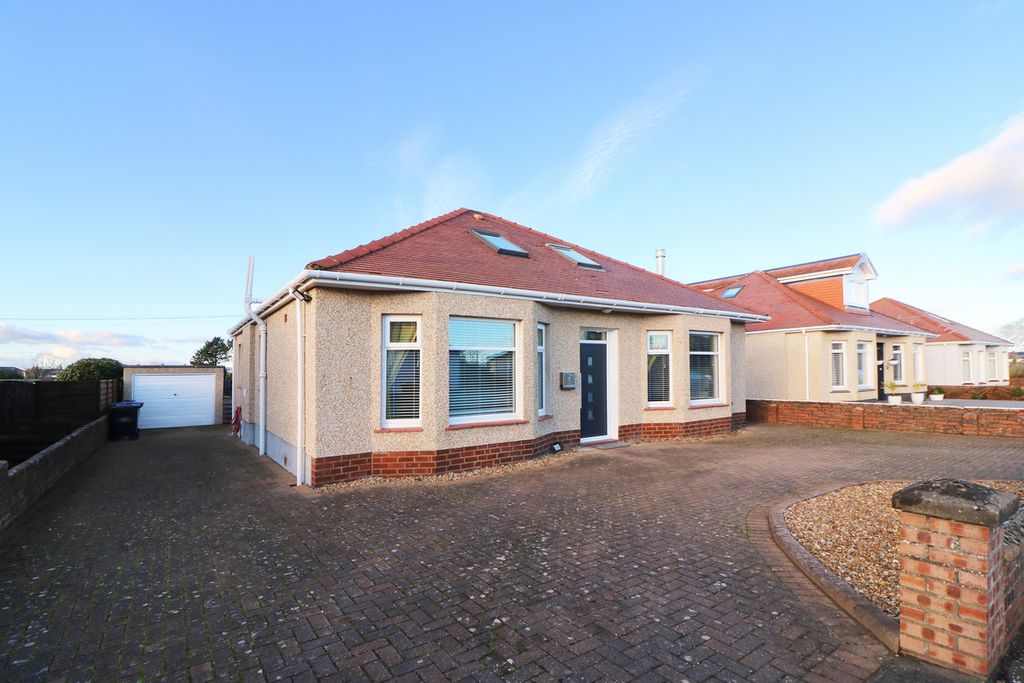 Property photo 2 of 26