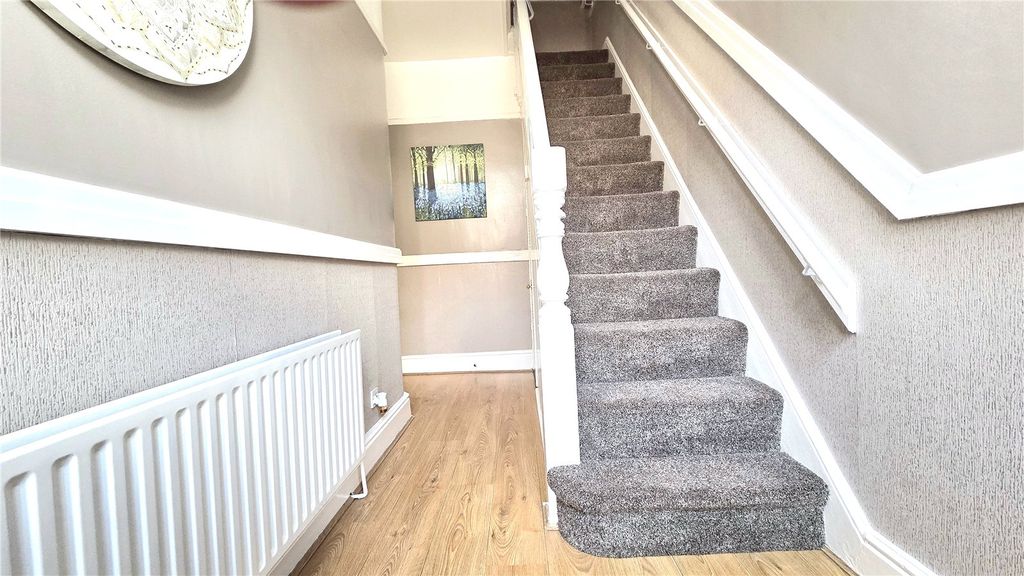 Property photo 2 of 14 Picture No. 02